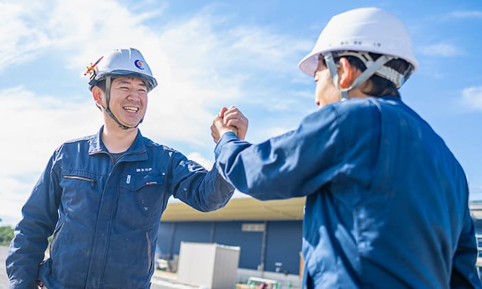 楽しく話すスタッフ