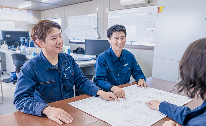 話し合いスタッフ