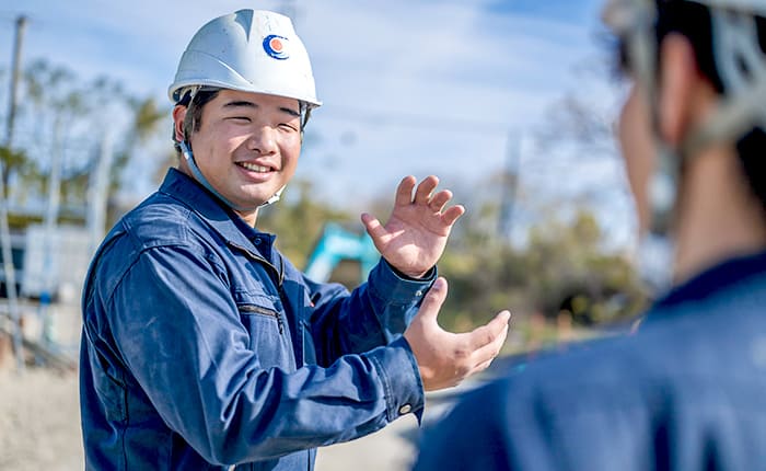 作業しているスタッフ