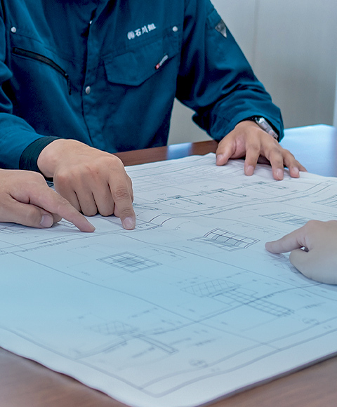作業中の社員手元